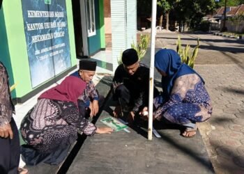 KUA Ciracap Gelar Simulasi Pengamatan Arah Kiblat Jelang Gerakan Nasional Indonesia Berkiblat 1448K