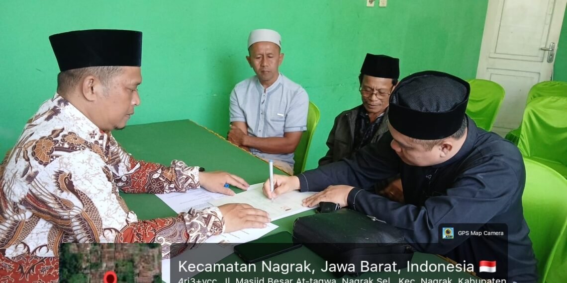KUA Nagrak Catat Dua Ikrar Wakaf dalam Sehari