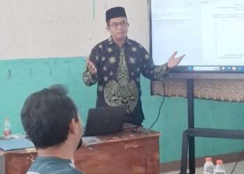 Pengawas Madrasah Ajak KKMA Jampangkulon Bangun Budaya Belajar melalui Kurikulum Berbasis Cinta