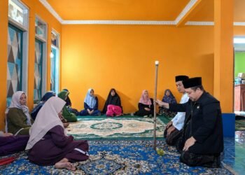 KUA Curugkembar Perkuat Edukasi Arah Kiblat melalui Simulasi Rashdul Kiblat