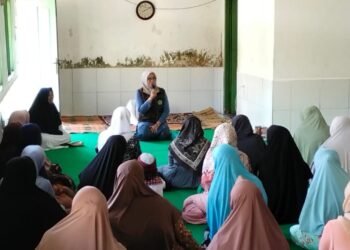 Penyuluh Agama Islam KUA Ciracap Gaungkan Gerakan Nasional Indonesia Berkiblat di Majelis Taklim Al Hidayah Cirangkong