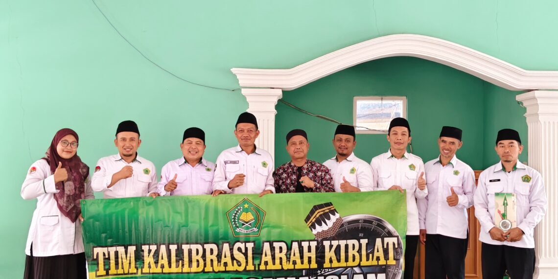 KUA Lengkong Laksanakan Kalibrasi Arah Kiblat di Masjid Jami An-Nur Tegallega