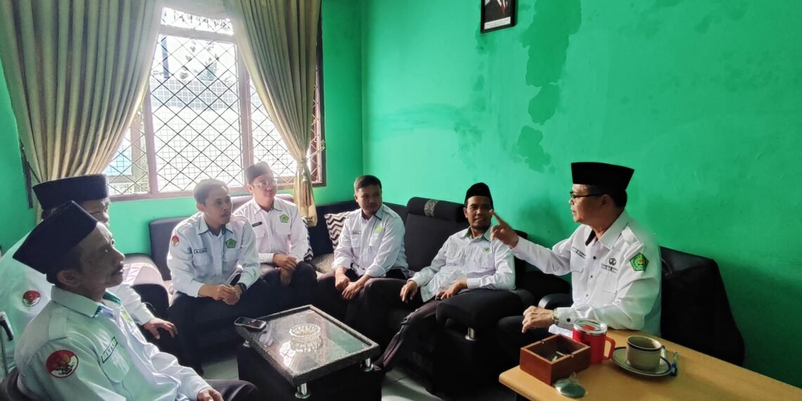 Kepala KUA Cidahu Pimpin Evaluasi dan Matangkan Persiapan Gerakan Nasional Indonesia Berkiblat