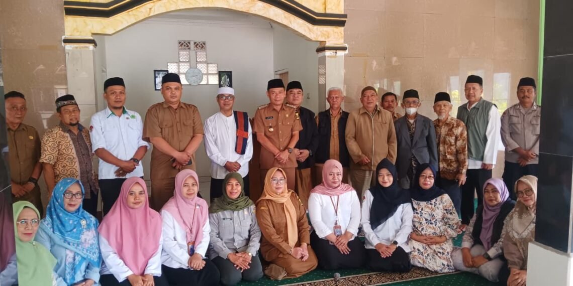 Penyuluh Agama KUA Parungkuda Sampaikan Materi Rukun Salat pada Pengajian MTA Tingkat Kecamatan