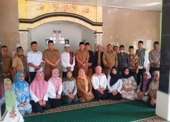 Penyuluh Agama KUA Parungkuda Sampaikan Materi Rukun Salat pada Pengajian MTA Tingkat Kecamatan