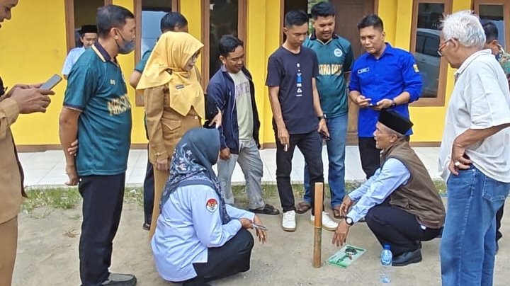 KUA Ciracap Gelar Simulasi Rashdul Kiblat Bersama Operator SD Jelang Gerakan Nasional Indonesia Berkiblat