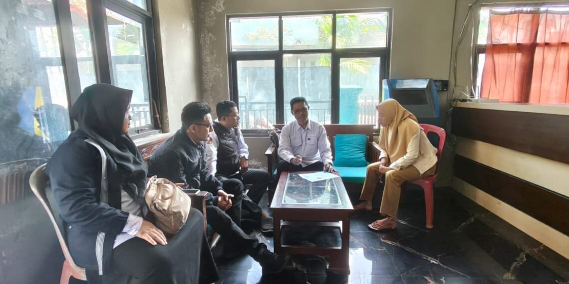 KUA Gunungguruh Manfaatkan Gebyar Posyandu untuk Sosialisasikan Gerakan Nasional Indonesia Berkiblat