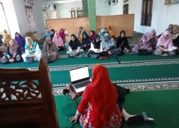 Penyuluh Agama KUA Cicurug Lanjutkan Sosialisasi Gerakan Nasional Indonesia Berkiblat 1448K di Majelis Taklim Al Jannah