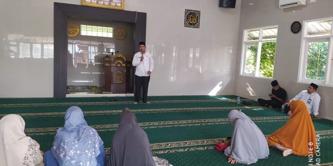Lewat Bimluh, KUA Warungkiara Perkuat Pemahaman Arah Kiblat di Tengah Masyarakat