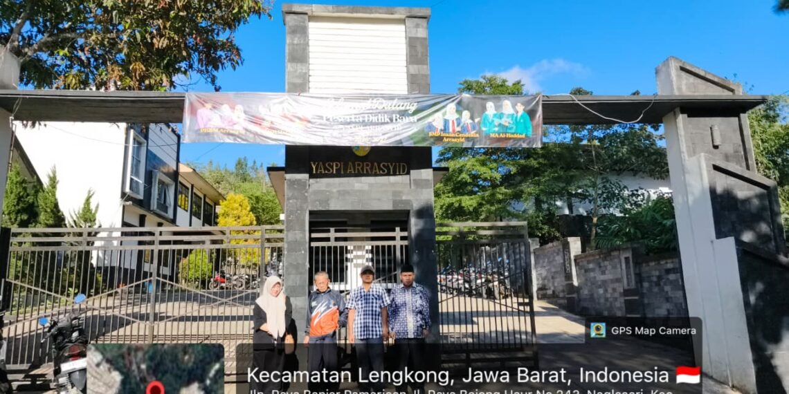 KUA Lengkong Dampingi Pengukuran Tanah Wakaf untuk Pengembangan Pendidikan YASPI Arrasyid