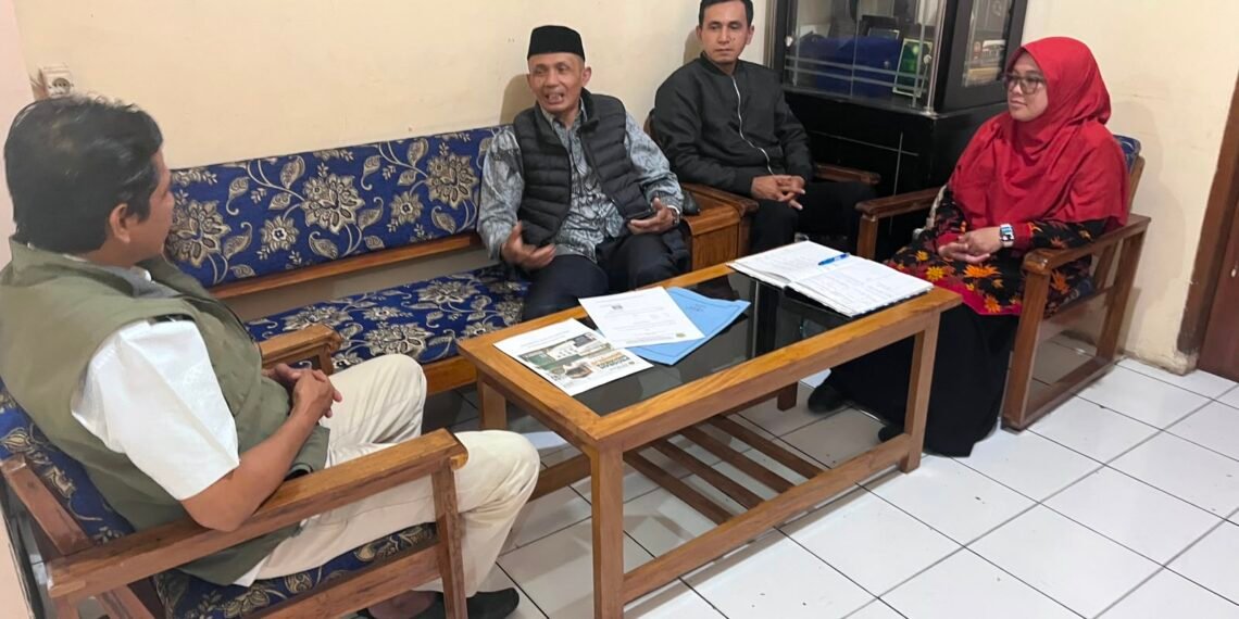KUA Sukabumi Perkuat Sinergi dengan Pemerintah Desa Karawang untuk Sukseskan Gerakan Nasional Indonesia Berkiblat 1448K