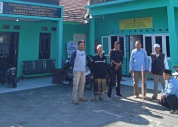Penyuluh KUA Gegerbitung Gelar Simulasi Gerakan Nasional Indonesia Berkiblat Bersama Aparatur Desa Caringin