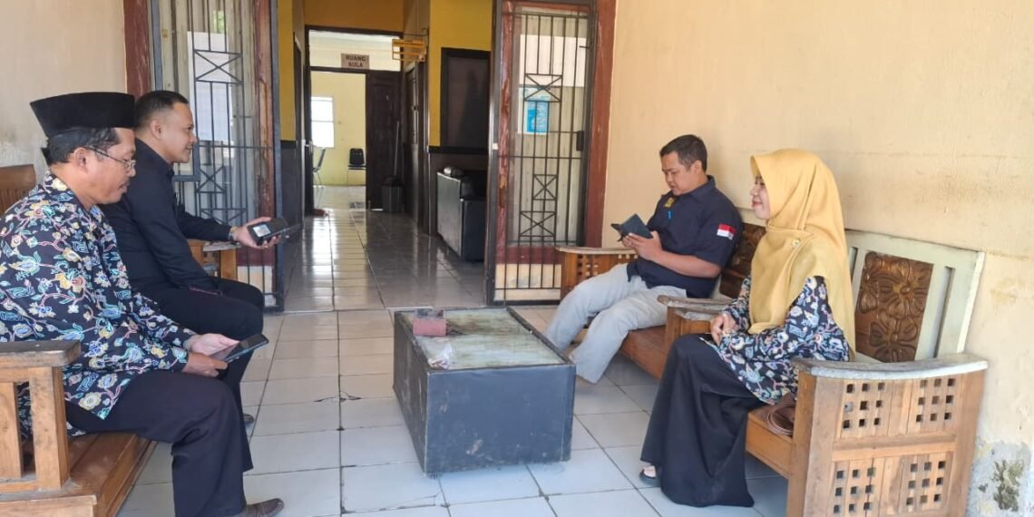 KUA Waluran Gandeng Pemerintah Kecamatan Perkuat Sosialisasi Gerakan Nasional Indonesia Berkiblat