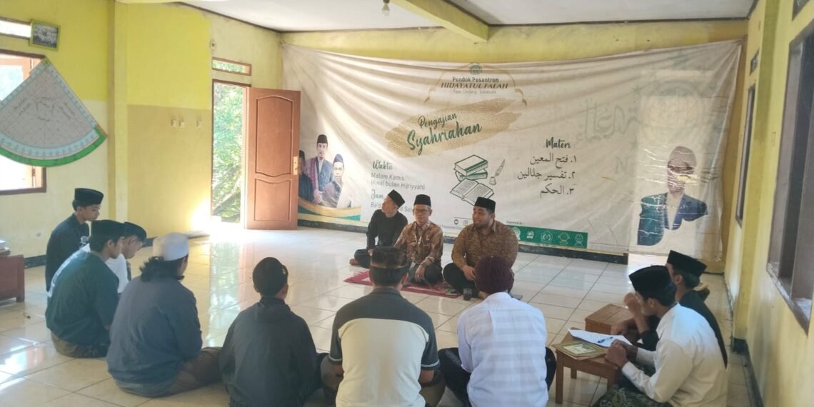 Penyuluh KUA Cikidang Bekali Santri Ponpes Hidayatul Falah melalui BRUS, Moderasi Beragama, dan Wawasan Kebangsaan