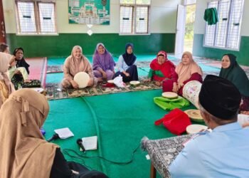 KUA Ciracap Sosialisasi dan Fasilitasi Registrasi Gerakan Nasional Indonesia Berkiblat di MT Nurul Huda Cikatulampa