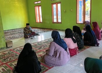 Penyuluh Agama KUA Ciracap Sosialisasikan Gerakan Nasional Indonesia Berkiblat di MT Miftahul Falah Pasirpanjang