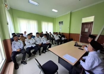 Rapat Pembinaan Pegawai KUA Sukaraja Perkuat Kinerja dan Matangkan Persiapan Gerakan Nasional Indonesia Berkiblat