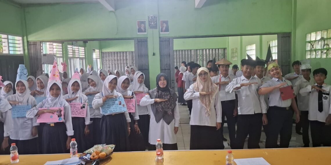 Penyuluh Agama Islam KUA Cicantayan Berikan Bimbingan Remaja Usia Sekolah pada Kegiatan MATAMUDA MTs dan MA YASPI