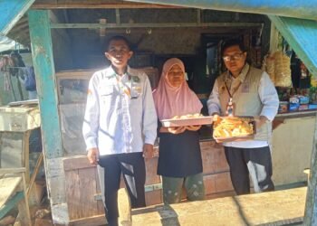 Penyuluh Agama Islam Gegerbitung Ajak Pelaku UMKM Desa Ciengang Manfaatkan Program Sertifikat Halal Gratis