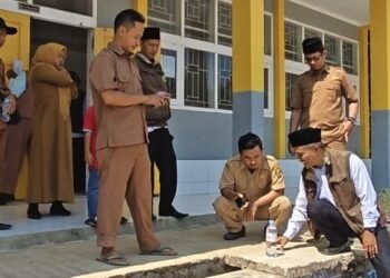 Belajar dari Bayangan Matahari, SMPN 1 Ciracap Bersama KUA Ciracap Ajak Generasi Z Mengenal Rashdul Kiblat