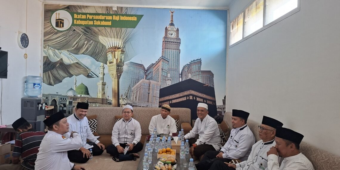 KUA Nagrak Gencarkan Gerakan Nasional Indonesia Berkiblat, Ajak IPHI Sukabumi Sukseskan Aksi Serentak