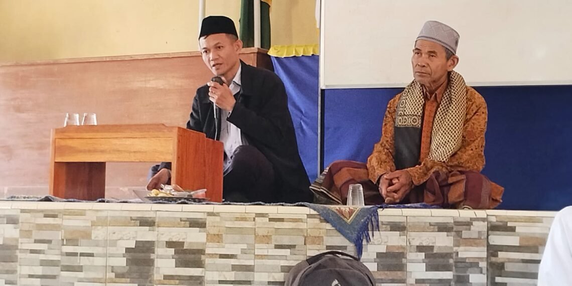 Penyuluh Agama Islam KUA Ciemas Manfaatkan Pengajian Sahriyahan untuk Sosialisasikan Gerakan Nasional Indonesia Berkiblat