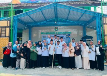 KUA Cikembar Sosialisasikan Gerakan Nasional Indonesia Berkiblat kepada Wali Siswa MTsN 3 Sukabumi