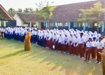 Guru dan Siswa SMPN 3 Ciracap Deklarasikan Dukungan Sukseskan Gerakan Nasional Indonesia Berkiblat, Raih Apresiasi KUA Ciracap