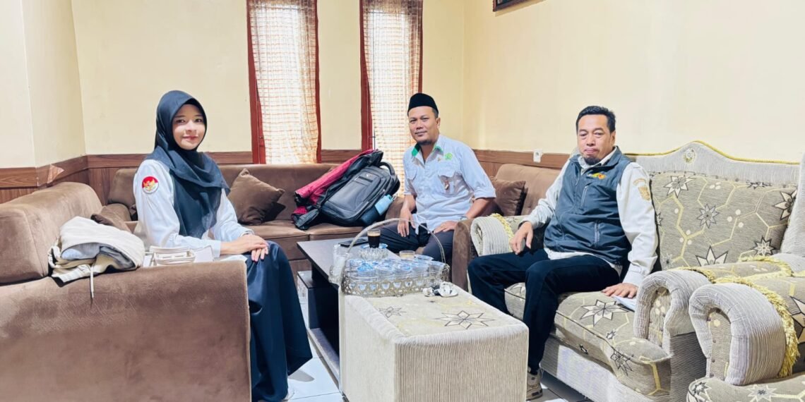 Penyuluh Agama KUA Parungkuda Gandeng Pemerintah Desa dan Guru TK Sosialisasikan Gerakan Nasional Indonesia Berkiblat