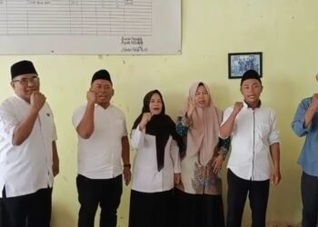 Semangat MI Bantarpanjang Ciemas Menyambut Gerakan Nasional Indonesia Berkiblat