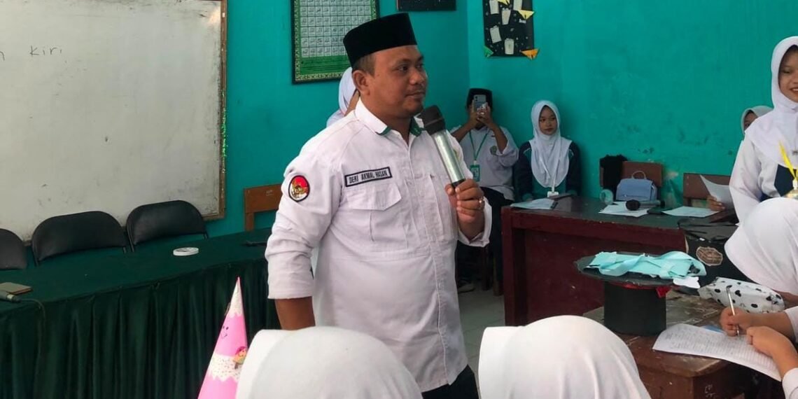 KUA Lengkong Berikan Bimbingan pada MATAMUDA MTs Assobandiyah, Perkuat Pembinaan Karakter Remaja