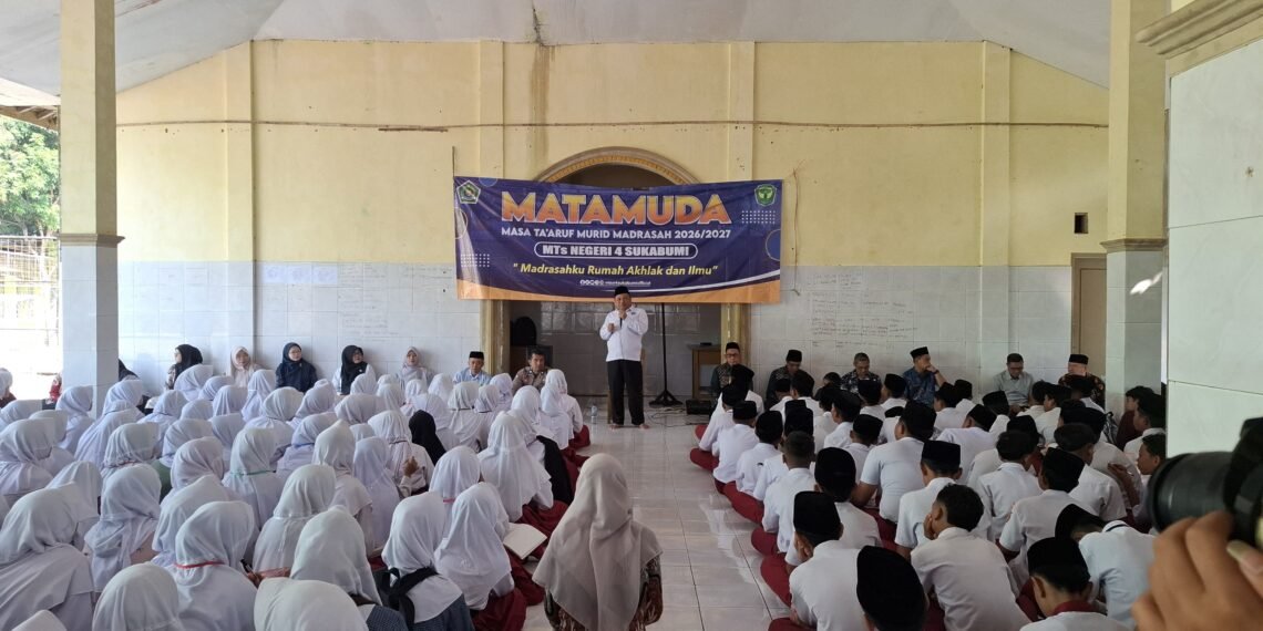 KUA Waluran Sosialisasikan Rashdul Qiblat di MTsN 4 Sukabumi, Perkuat Literasi Arah Kiblat Warga Madrasah