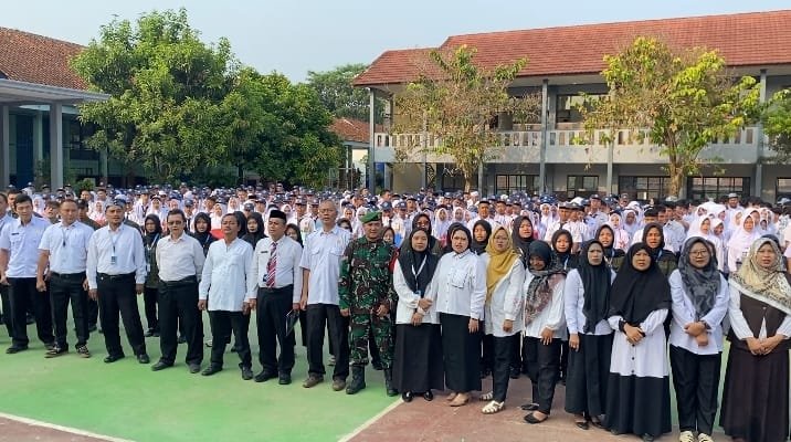 KUA Ciracap Apresiasi Dukungan Guru dan Sekitar 1.000 Siswa SMAN 1 Ciracap Sukseskan Gerakan Nasional Indonesia Berkiblat