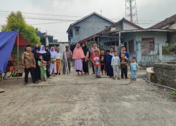 Penyuluh KUA Cidahu Edukasi Jamaah Majelis Taklim As-Sa’adah melalui Pengamatan Rashdul Kiblat