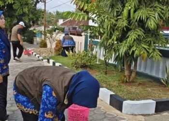 GEMAH ASRI KUA Ciracap, Gerakan Sederhana Wujudkan Lingkungan Kerja Bersih dan Produktif