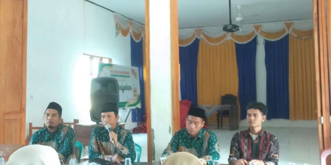 Penyuluh KUA Ciemas Berikan Penyuluhan kepada Wali Murid pada Serah Terima Siswa Baru MTs Al-Manshuriyah
