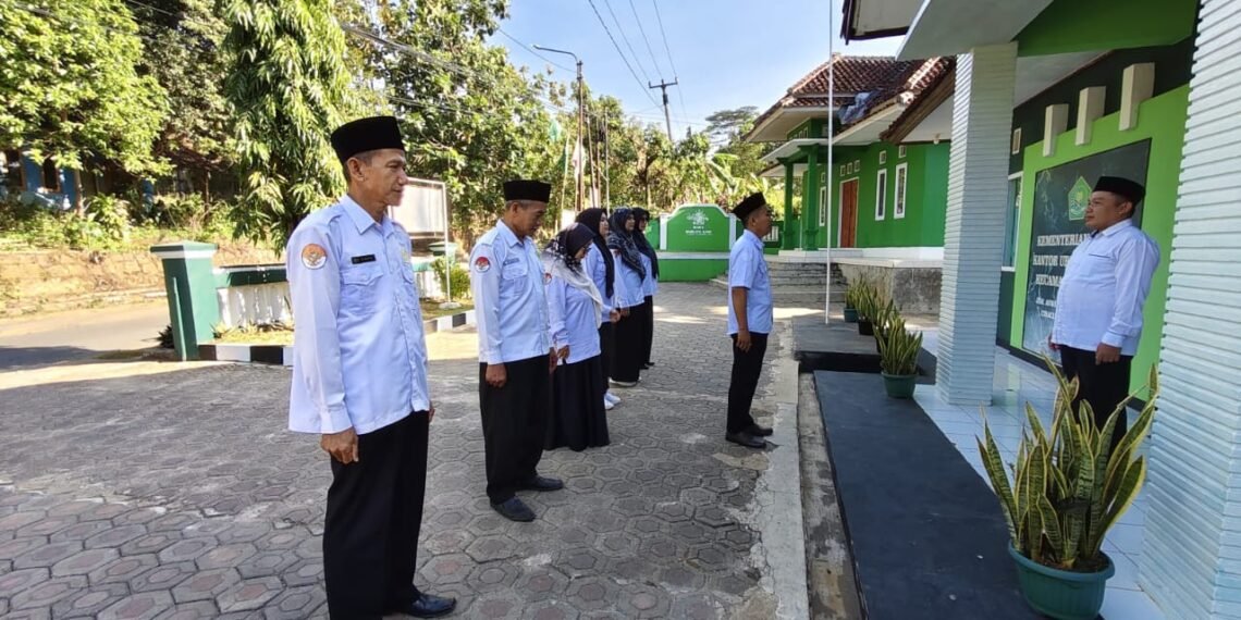 Apel Pagi KUA Ciracap Awali Pekan dengan Semangat Kolaborasi dan Kontribusi Nyata