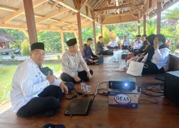 Pengawas Bina MI Cibitung dan Jampangkulon Perkuat Penyusunan Dokumen Kurikulum Berbasis Cinta