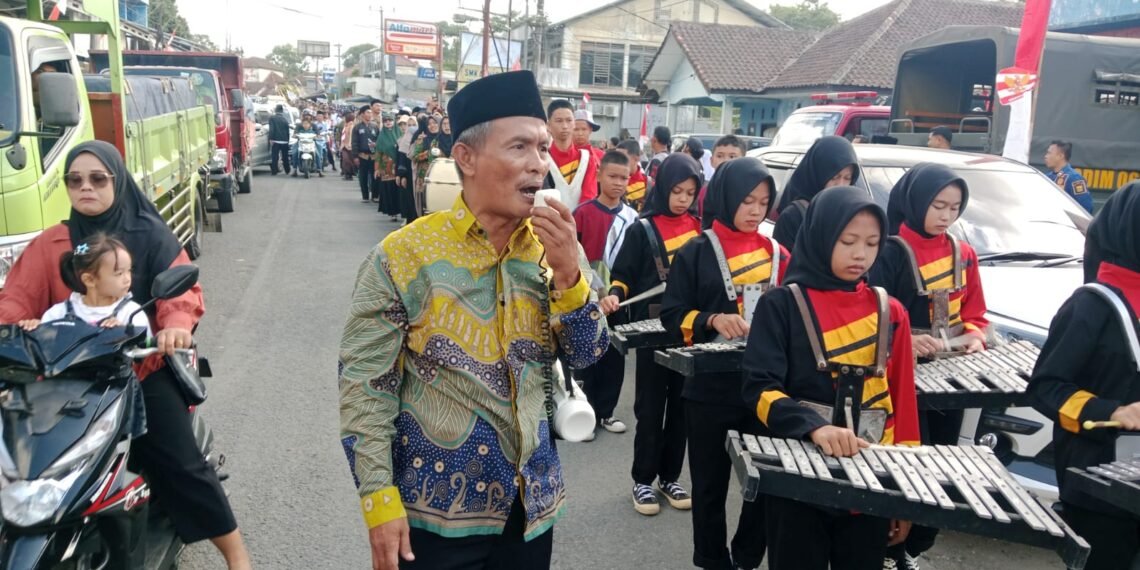 KUA Ciracap Dampingi Kafilah Ikuti Pawai Ta’aruf PORSADIN VIII Tingkat Kabupaten Sukabumi