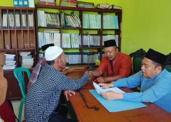 KUA Warungkiara Teguhkan Komitmen Layanan Wakaf melalui Ikrar Tanah untuk Masjid Jami