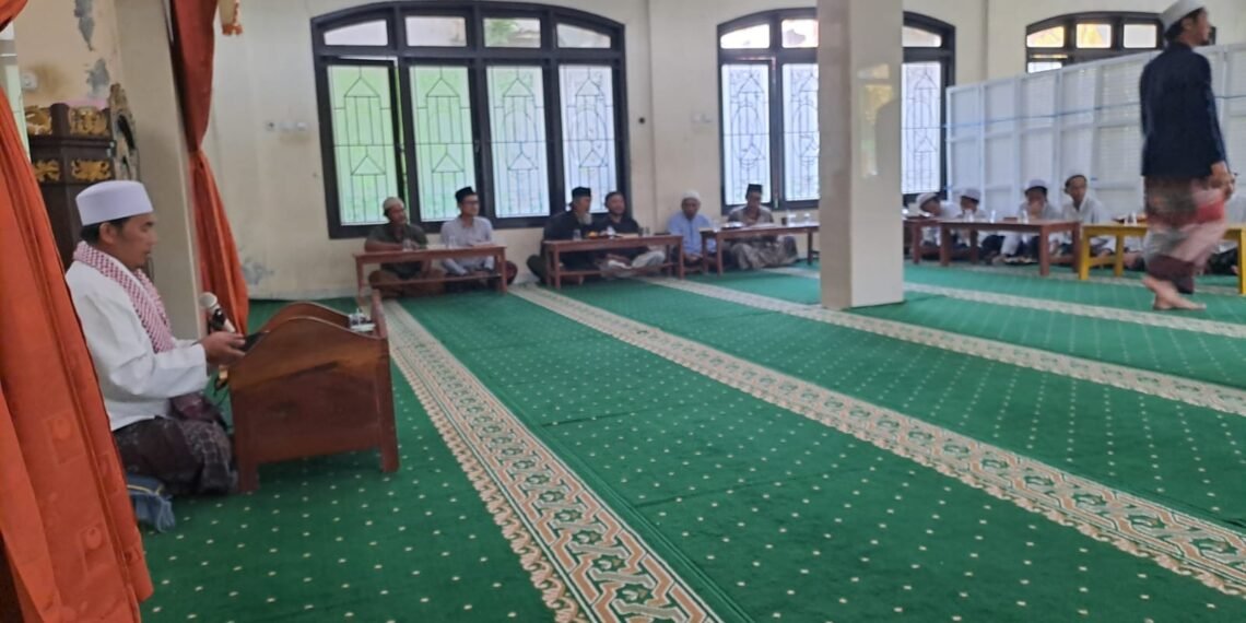 Penyuluh Agama Islam KUA Cisaat Hadiri Pengajian Ahad Bahas Nilai-Nilai Kitab Syarah Al-Hikam