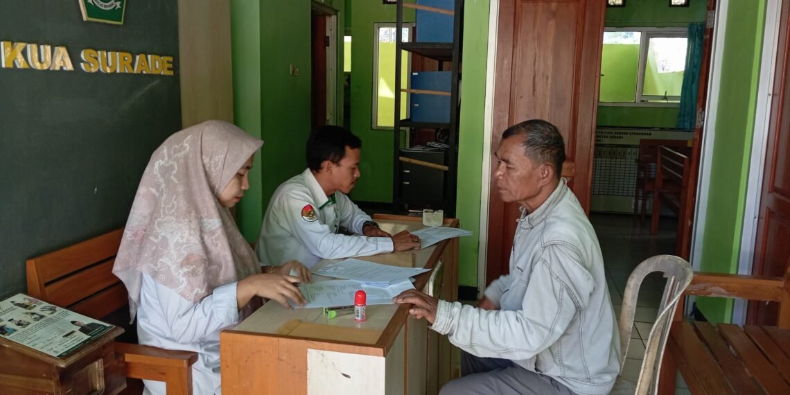 PLO dan Penghulu KUA Surade Laksanakan Verifikasi Berkas Calon Pengantin