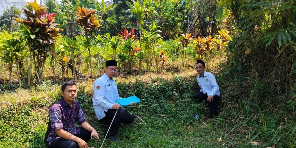 Penyuluh Agama Islam KUA Cidahu Laksanakan Verifikasi Lapangan Tanah Wakaf Yayasan Rashid Madaniya