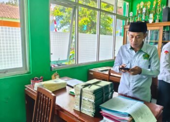 KUA Nagrak Laksanakan Digitalisasi Arsip Akta Nikah Lama untuk Perkuat Layanan Publik