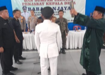 KUA Parungkuda Perkuat Sinergi dengan Pemerintah melalui Peran Rohaniawan pada Pelantikan Penjabat Kepala Desa Babakanjaya