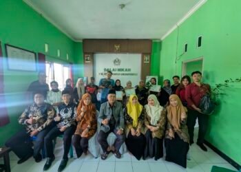 KUA Cicantayan Tanamkan Nilai Ekologi Melalui Sedekah Bibit Pohon oleh Calon Pengantin