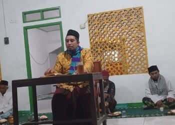 Penyuluh KUA Ciemas Sampaikan Materi Adab Berdoa pada Pengajian Rutin Mingguan