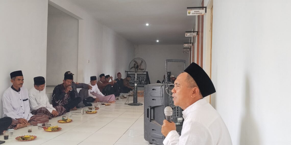 Penyuluh Agama Islam KUA Ciemas Berikan Penyuluhan Penguatan Akidah kepada Masyarakat Desa Mandrajaya
