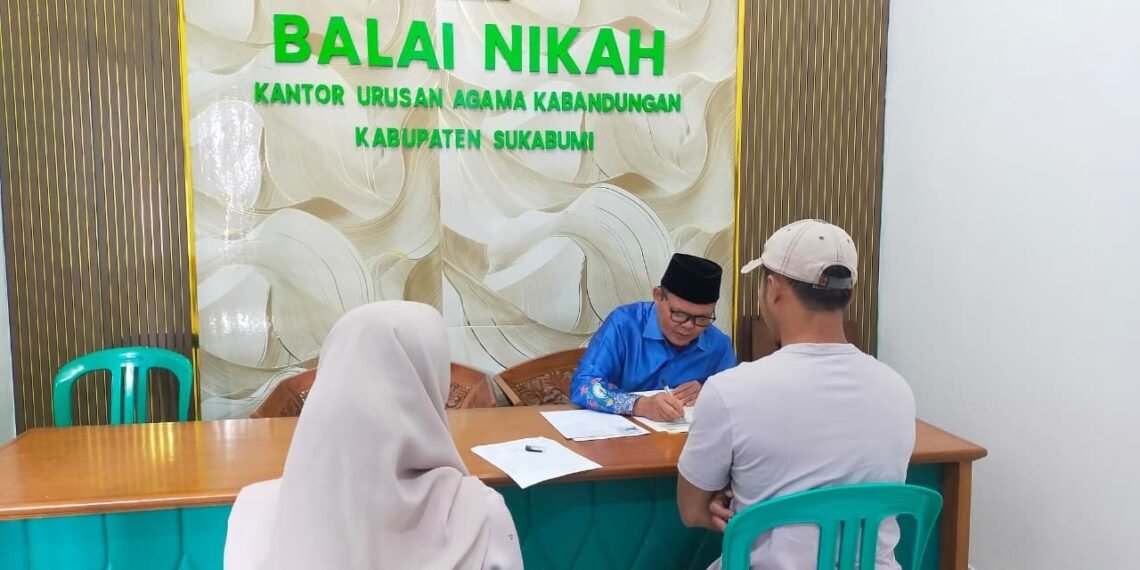 KUA Kabandungan Pastikan Persyaratan Nikah Lengkap melalui Verifikasi Berkas Calon Pengantin
