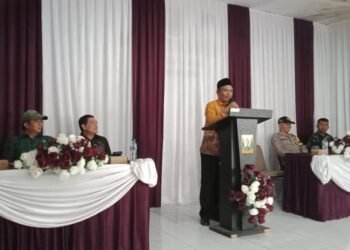 Kepala KUA Ciracap Sampaikan Sambutan pada Acara Purna Bakti Plt. Camat Ciracap